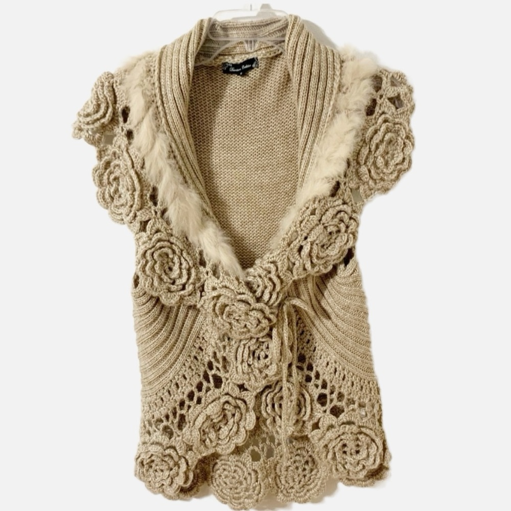 Downtown Coalition Wool Blend Sweater Vest Shawl Collar Knit Flowers Tie Closure